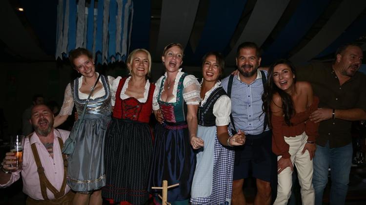 Oktoberfest’te dans ve eğlence