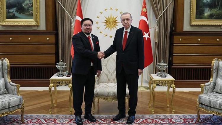 Cumhurbaşkanı Erdoğan Moğolistan Ulusal Büyük Kuralı Başkanını kabul etti