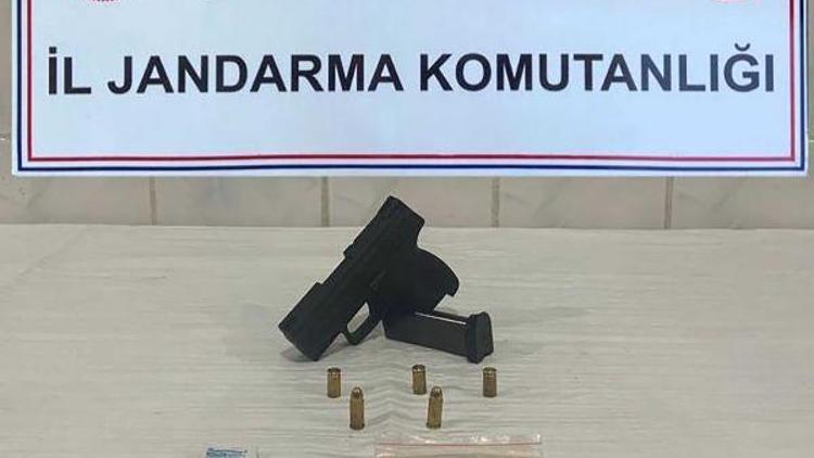 İstanbuldan Çankırıya uyuşturucu taşıyan şüpheli yakalandı