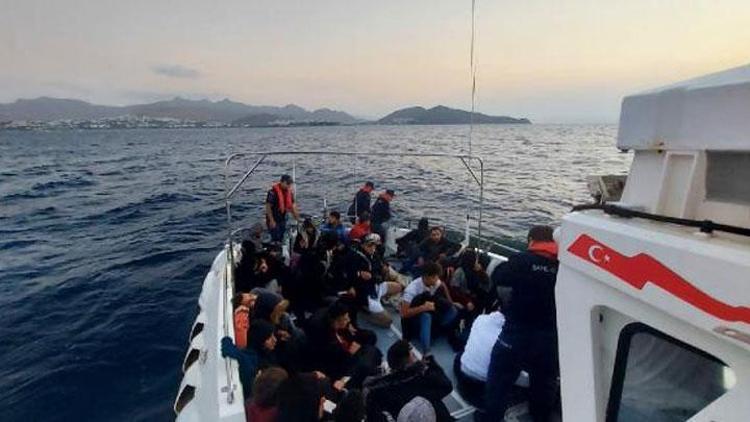 Bodrumda Yunanistanın ittiği 32 göçmen kurtarıldı