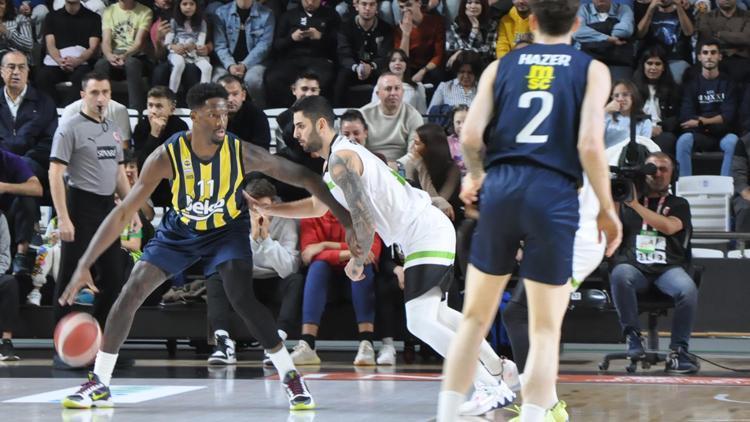 Fenerbahçe Beko deplasmanda farklı kazandı