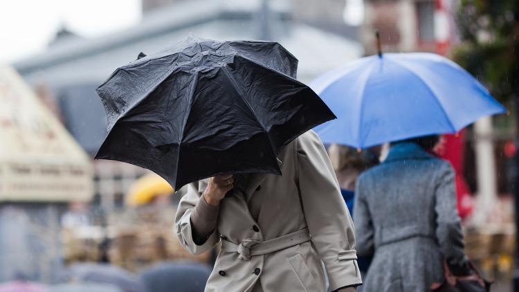 Meteoroloji sel ve su baskınlarına karşı uyardı Bugün hava nasıl olacak 24 Ekim 2022 Pazartesi İstanbul, İzmir, Ankara ve diğer illerde hava durumu tahminleri