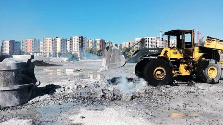 Fabrikada patlamayla birlikte yangın çıktı: Operatör yaralı