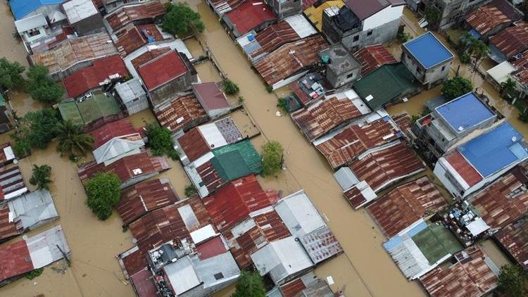 Filipinlerde tayfun felaketinde bilanço ağırlaşıyor: Ölü sayısı 98e yükseldi
