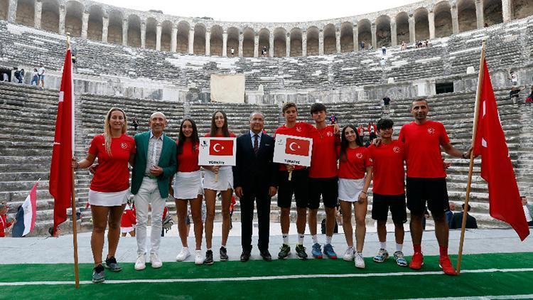 Teniste Dünya Gençler Şampiyonasının basın toplantısı Aspendos Antik Tiyatrosunda yapıldı