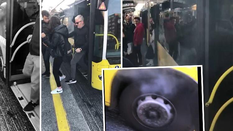 Lastiğinden duman yükseldi Avcılarda metrobüs yolcuları tahliye edildi