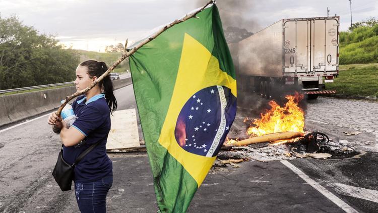 Brezilya’da Bolsonaro yenilgiyi kabul etti