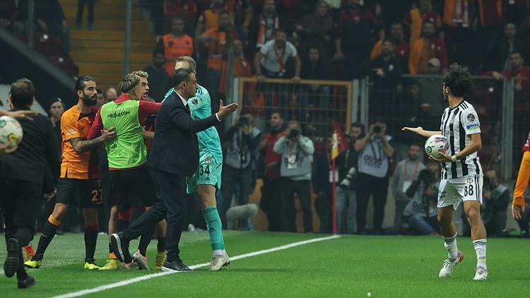 Galatasaray-Beşiktaş derbisinde Tayfur Bingöl ile top toplayıcı arasında gerginlik Maç sonu açıklama...