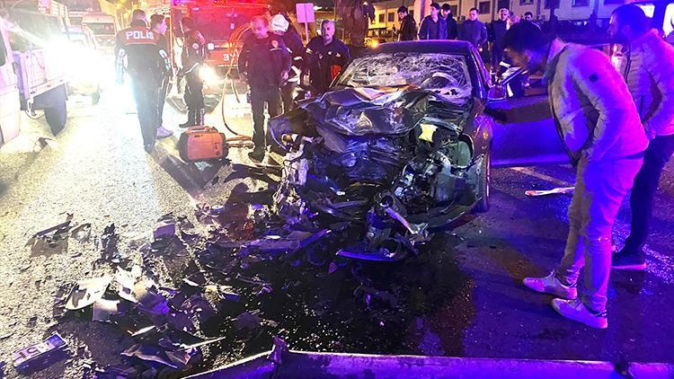 Manisada trafik kazası: Başpehlivanın kullandığı araç TIRa çarptı