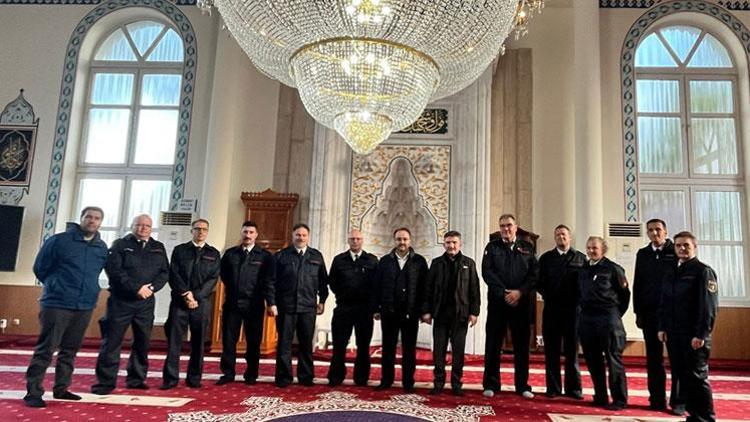 Şehir itfaiyesinden Türkiye Camii’ne ziyaret