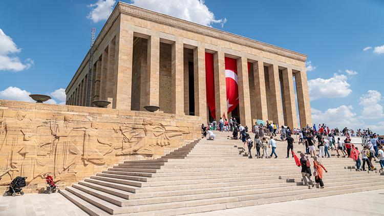 10 Kasım Anıtkabir ziyaret saatleri kaça kadar 10 Kasımda Anıtkabir açık mı, saat kaça kadar açık