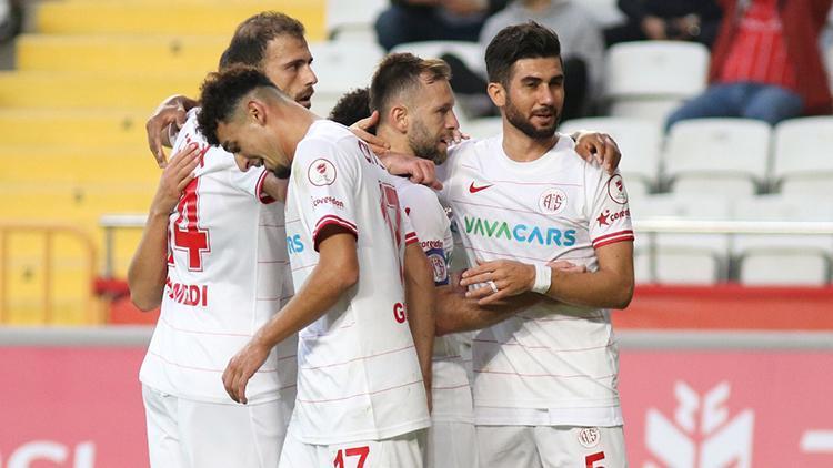 Antalyaspor turu 3 golle aldı