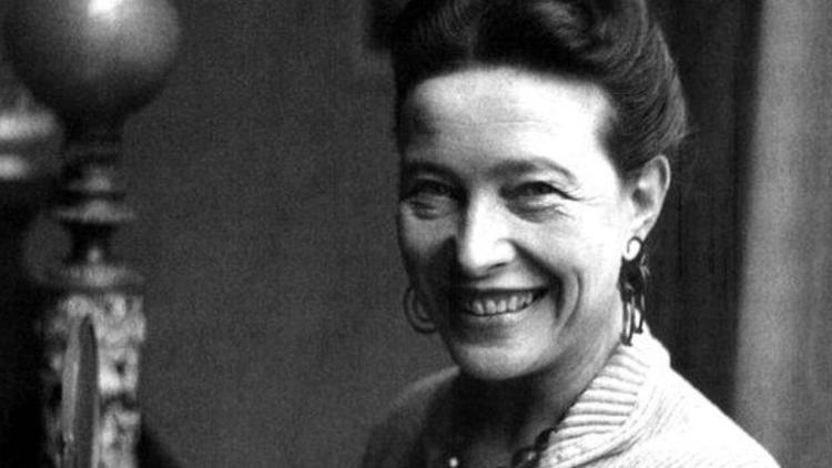 Simone de Beauvoir doğulmaz, olunur