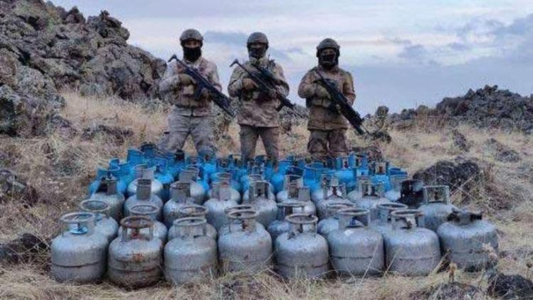 Vanda PKK’ya ait sığınakta 50 adet büyük tüp ele geçirildi