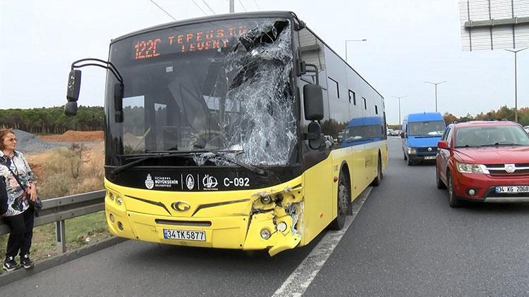 TEMde İETT otobüsü ile servis minibüsü çarpıştı: 7 yaralı