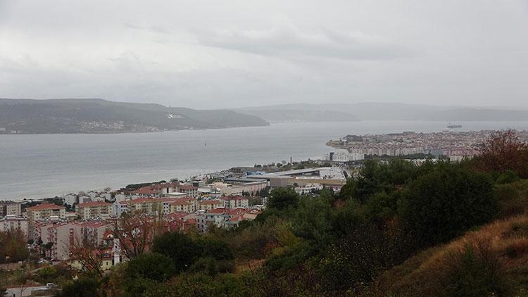 Gökçeada feribot seferlerine fırtına engeli