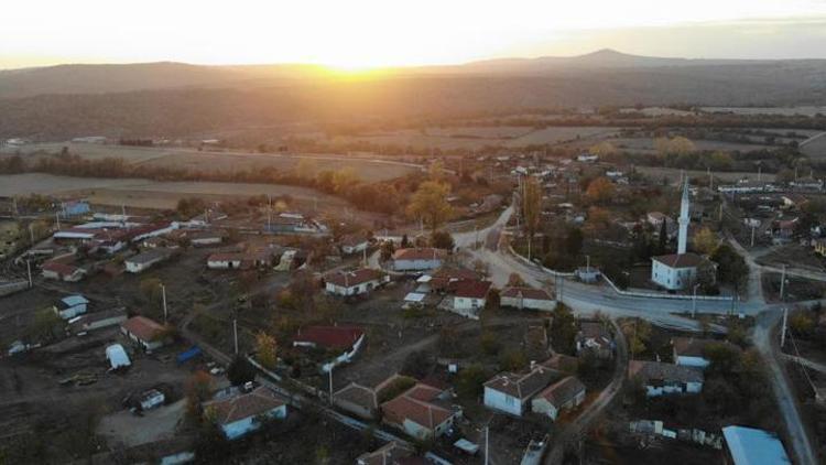 Türkiyenin dört bir yanından bu köye akın ediyorlar, boş ev kalmadı