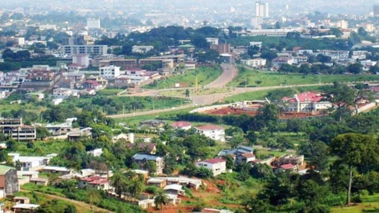 Kamerun’da korkunç olay Cenazede toprak altında kaldılar: 11 öldü