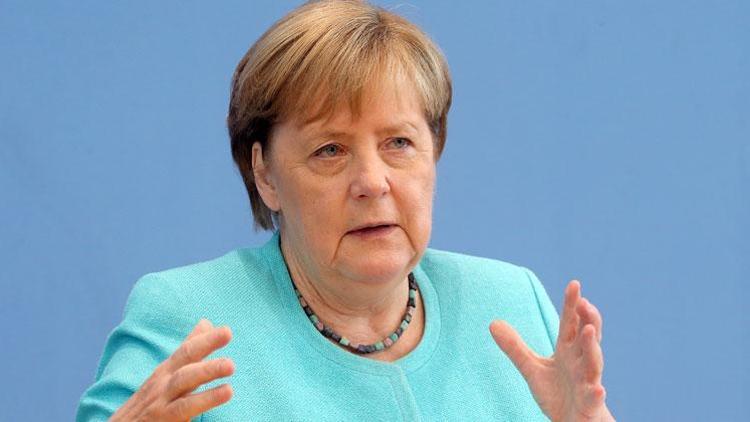 Almanlar artık Merkel’i istemiyor