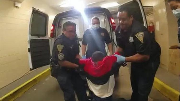 A﻿BDde gözaltına alınan siyahi, polis aracında kısmi felç geçirdi