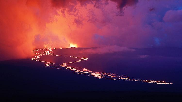 Dünyanın en büyük yanardağı Mauna Loa harekete geçti Tehlike ne kadar ciddi | 9 SORU 9 YANIT