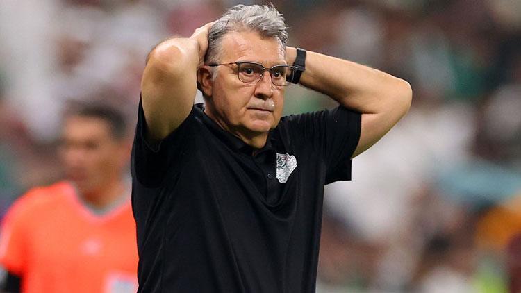 Dünya Kupasında gruptan çıkamayan Meksikada Gerardo Martino ile yollar ayrıldı