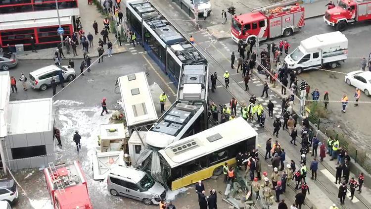 Tramvay İETT otobüsüne çarpmıştı Vatman adliyede