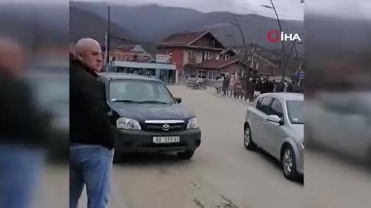 Kosova’nın kuzeyinde patlama ve silah sesleri Seçim görevlilerine ve polise ses bombalı saldırı