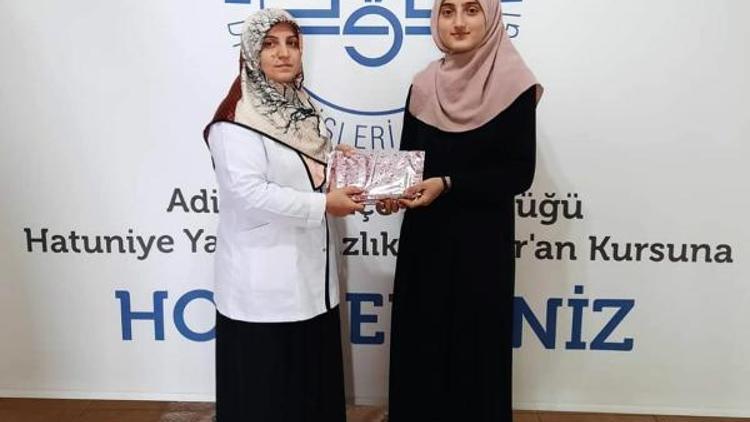 14 yaşındaki Simanur, 7 ayda hafız oldu