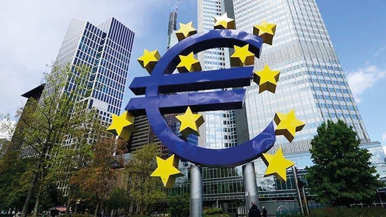 Euro Bölgesi’nde daralma beklentisi