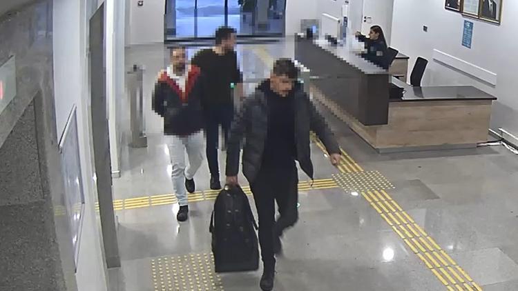 Hapis cezası bulunan FETÖcü havalimanında sahte kimlikle yakalandı