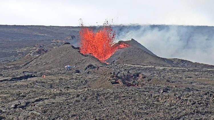 Hawaiideki Mauna Loa yanardağı ana yol için risk oluşturmuyor