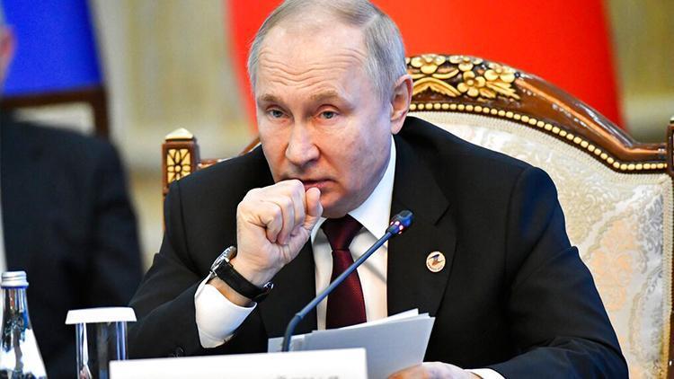 Putin: “AEB ülkeleri arasında karşılıklı ödemelerde milli para birimine geçme süreci hızlandı”