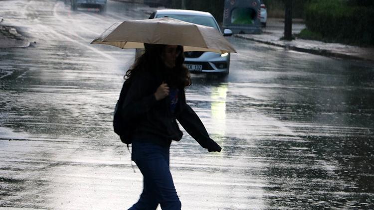 İzmir için kuvvetli yağış uyarısı: Gece saatlerinden itibaren başlayacak