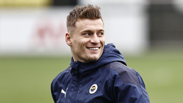 Fenerbahçeye Ezgjan Alioski müjdesi