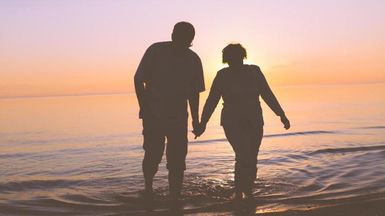 BİR SORUDAN FAZLASI | 50 yaşından sonra aşk olur mu