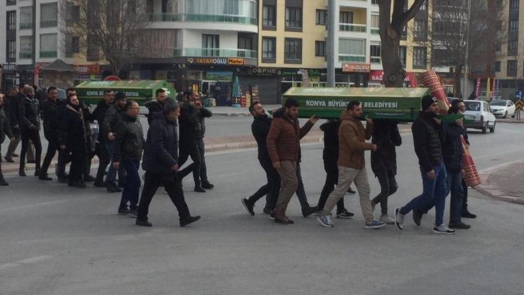 Konyada babalarının öldürdüğü 2 kız kardeş toprağa verildi