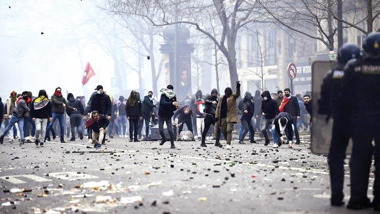 Paris PKK’yla tanıştı