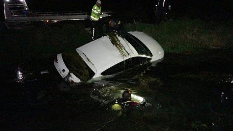 Antalyada otomobil sulama kanalına uçtu: 1 ölü