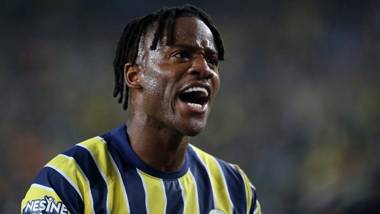 Michy Batshuayi: Reaksiyonu güçlü şekilde göstermeliydik, mecburduk