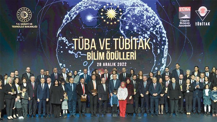 İşte ‘Türk Bilimi’nin 2022 yıldız tablosu... TÜBİTAK ve TÜBA Bilim Ödülleri sahiplerini buldu