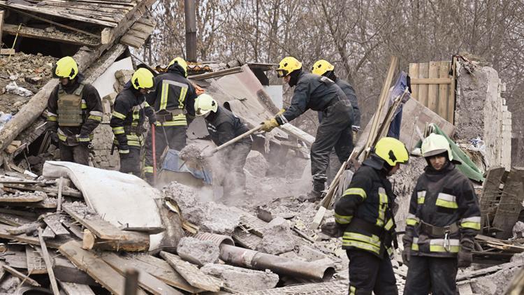 Rusya Ukrayna’ya füze yağdırdı