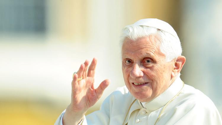 Papa Benedikt hayatını kaybetti