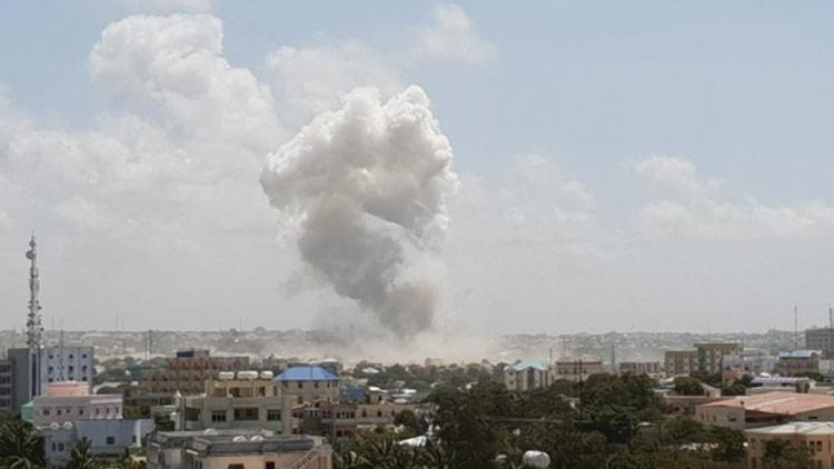 Somali’de çifte patlama: 9 ölü