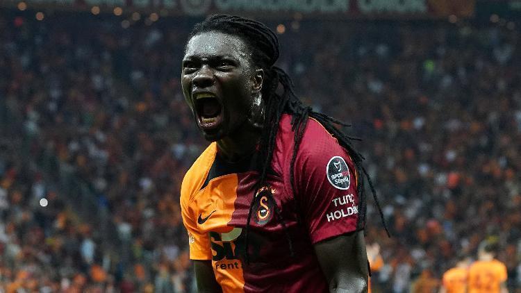 Galatasarayda Bafetimbi Gomisin attığı goller altın değerinde