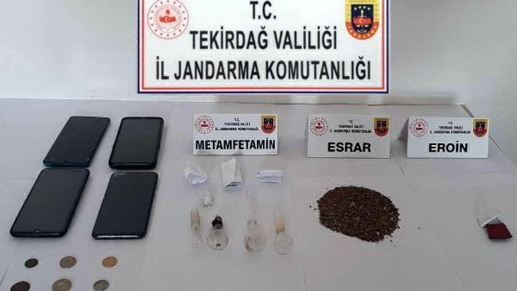 Sarayda uyuşturucu satıcılarına operasyon; 4 gözaltı