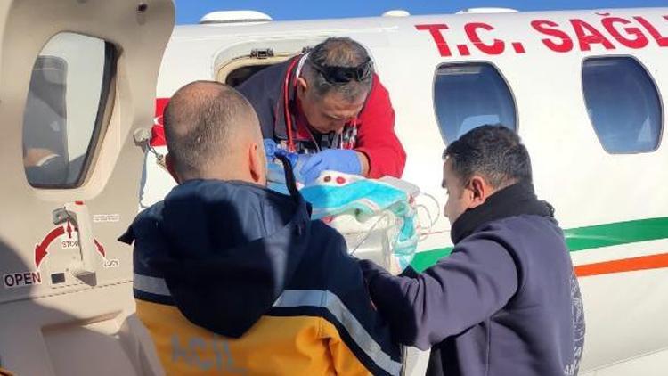 Mardin’de ambulans uçak, Zehra Beren bebek için havalandı