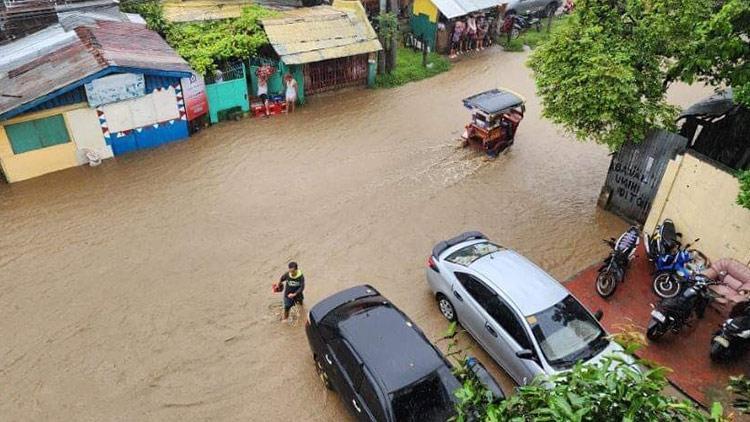 Filipinlerde sel ve toprak kayması: 11 ölü