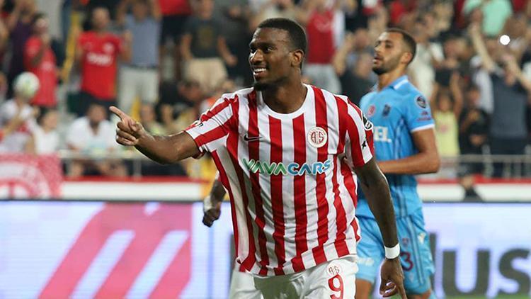 Galatasaray ile Antalyaspor arasında Güray-Wright zirvesi