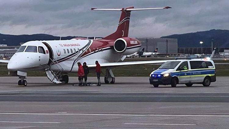 4 Türk hasta, ambulans uçakla Türkiye’ye sevk edildi